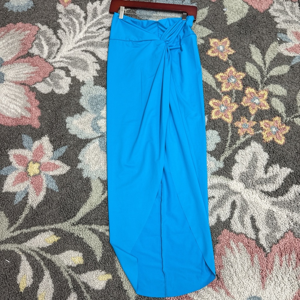 SKIMS Women's Swim Sarong in Vibrant Blue